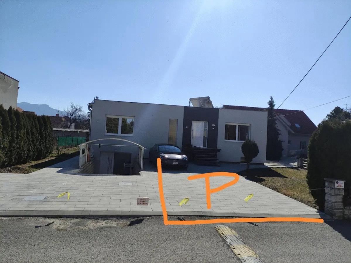 Slnecny Apartmanovy Dom Oslany Экстерьер фото